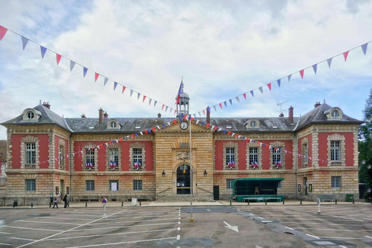 Le Nid Douillet D'Angelique Et David Avec Parking Rambouillet Exterior foto